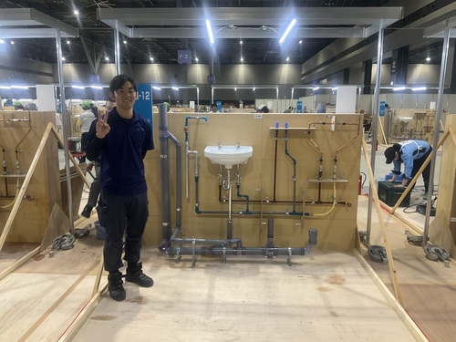 作品と磯田さん